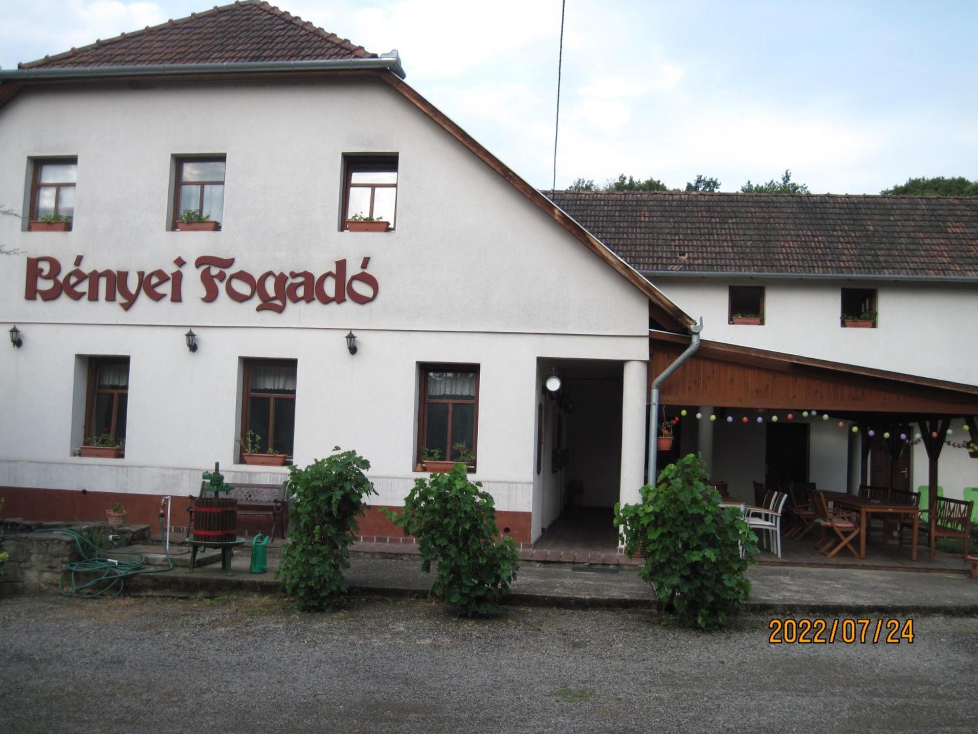 Benyei Fogado Panzio Es Etterem Bed & Breakfast Erdőbénye Exterior foto